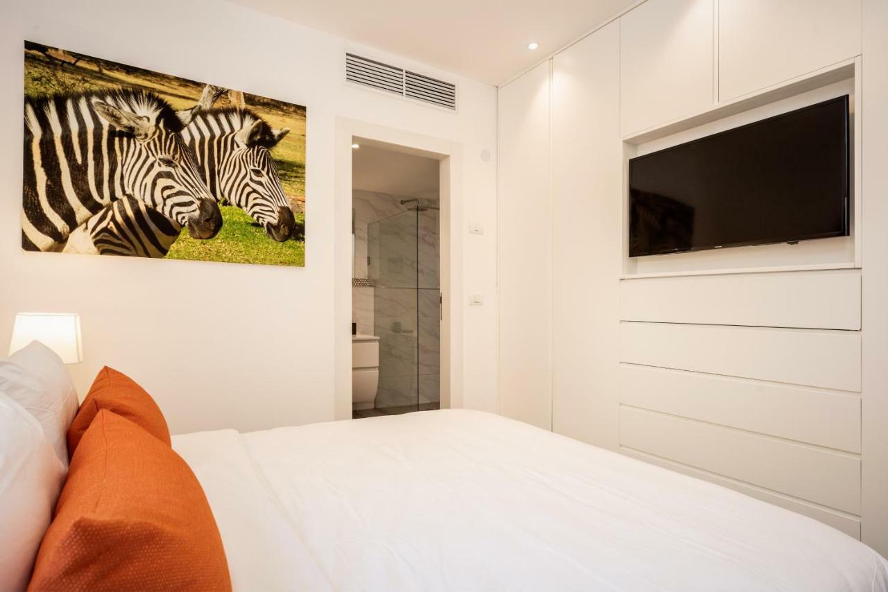Duplex With Sea View Terrace Above The Flea Market テル・アビブ エクステリア 写真
